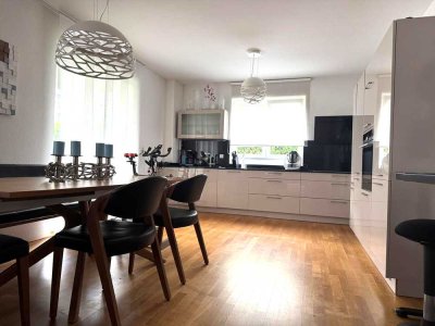 Stilvolle 3-Zimmer-Wohnung mit lux. Innenausstattung, Privatgarten, Direktzug nach Frankfurt