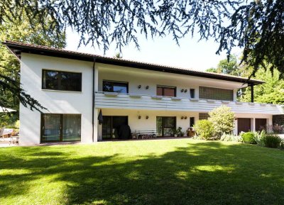 Großzügiges 1-2 Familienhaus auf sehr großem Grundstück in uneinsehbarer Waldrandlage im Mühltal