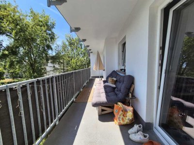 ***großzügige 2-Zimmerwohnung mit Balkon und ruhiger Lage***