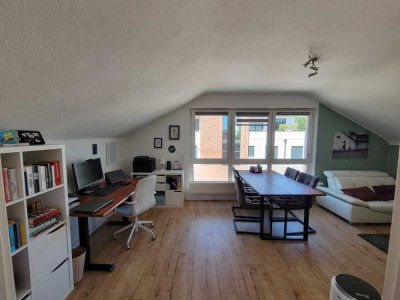 Möblierte 2-Zimmer-Wohnung in Köln-Bayenthal, 1050€ warm, saniert