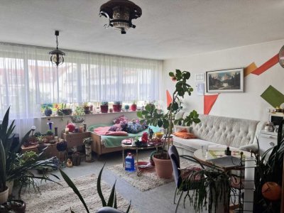 Die Lage macht´s ...
Vermietetes Apartment mit großem Fenster ...