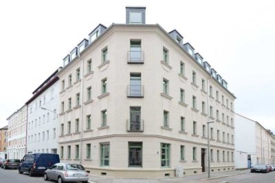 Bezugsfreie ETW! + Dunkles Parkett + Fußbodenheizung + Loggia + Tageslichtbad + Wanne & Dusche