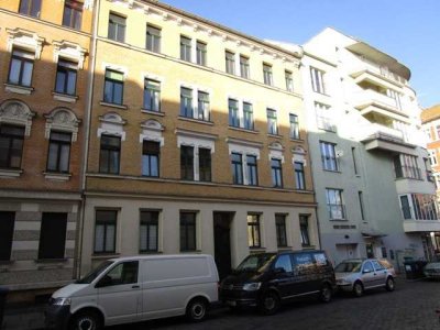 WG geeignete 5 R WG mit 2 Bädern in Leipzig-Anger-Crottendorf