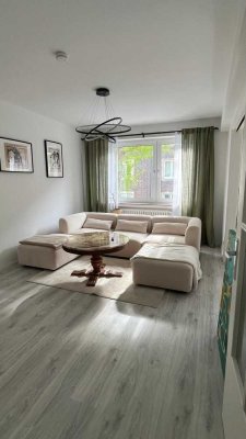 Lichtdurchflutete  2,5-Zimmer-Wohnung Düsseltal EBK