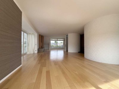 Helle und großzügige Wohnung in begehrter Lage in Düsseldorf-Golzheim – nahe Rheinufer