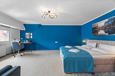 90 m² Design-Apartment mit Balkon | 2 Min zum Bhf | möbliert | auf Zeit