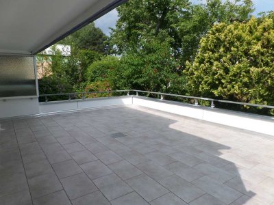 Schöne helle 2-Zimmerwohnung, sehr gute Lage, ca. 62qm Wohnfläche + 50 qm Terrasse
