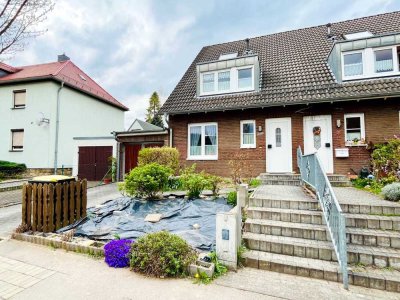 Reizendes Reihenendhaus mit großer Garage u. hübschem Grundstück in ruhiger Siedlungslage von Pirna