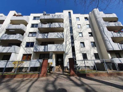 Familienfreundliche Wohnung mit Einbauküche in Steglitz zu vermieten