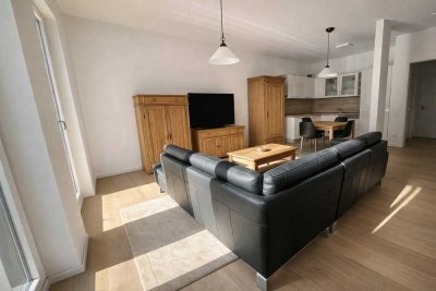 Moderne 2-Zimmer-Wohnung mit Terrasse, Aufzug & Effizienz B nahe Mauerpark