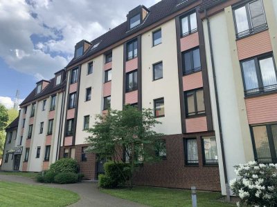 Exklusive, gepflegte 2-Raum-DG-Wohnung mit EBK in Hilden