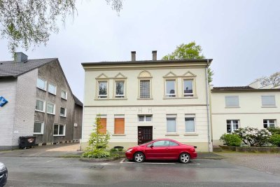Freundliche 2-Zimmer-Dachgeschosswohnung - vollständig renoviert