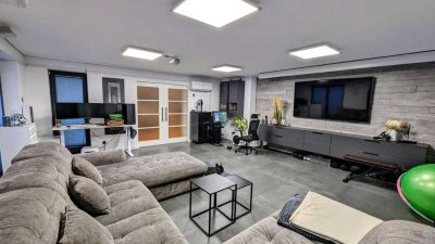 Finnisches Blockbohlenhaus - Super Energie-Konzept + Dachterrasse, Pool + Sauna