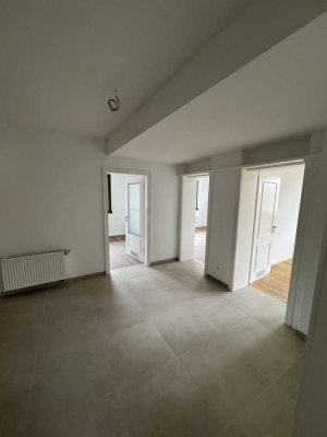 Erstbezug nach Sanierung: attraktive 3-Zimmer-Wohnung mit Balkon in Krefeld