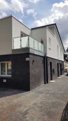 Ihr neues IMMOBILIEN QUARTIER: Möblierte 2 Zimmer Wohnung im Erdgeschoss in der Wunstorfer Kernstadt