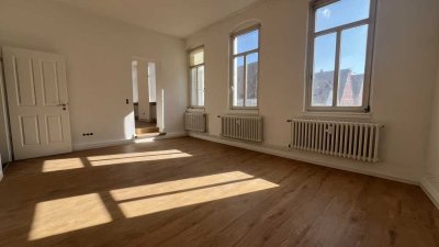 Kernsanierte 3 Zimmer Wohnung