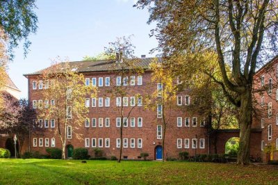 Gemütliche 2,5-Zimmer-Wohnung mit Dielenboden und neuem Bad in Kiel