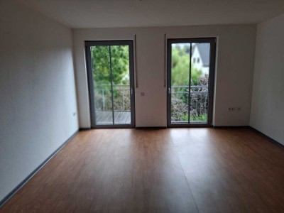 Schöne 2,5-Zimmer-Wohnung mit Balkon und Einbauküche