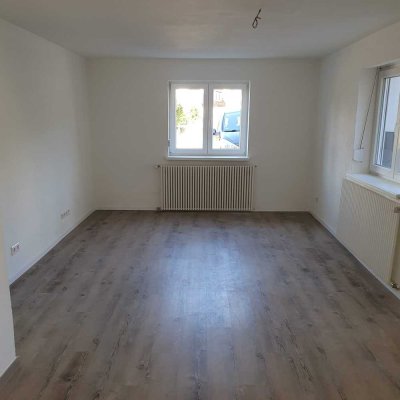Attraktive 4-Zimmer-EG-Wohnung mit Terrasse und EBK in Denkingen