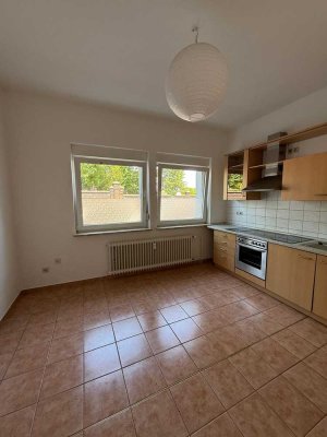 Gepflegte 1,5-Zimmer Wohnung im Erdgeschoss mit Einbauküche und Balkon