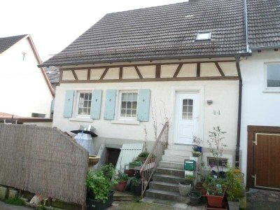 270.000 EUR!! Charmante, gemütliche Doppelhaushälfte in 76534 Baden Baden/ Steinbach