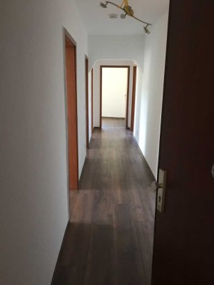 Attraktive 3-Zimmer-Wohnung mit großem überdachten Balkon in Essen-Steele