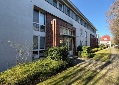 Zwei Zimmer. Ein Balkon. Und endlich das Gefühl angekommen zu sein.