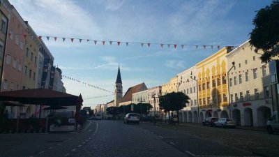 ... Gemütliches Apartment mit EBK mitten im Geschehen am Stadtplatz Mühldorf ...