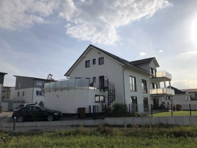 Traumhafte 4 Zimmer Dachgeschoss-Wohnung mit wunderschöner Aussicht!