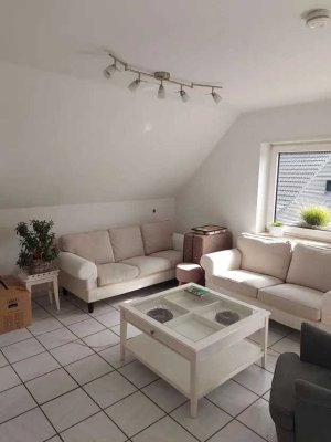 Gemütliche Dachgeschosswohnung mit Balkon in ruhigem 3-Familienhaus