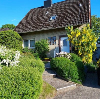 Freistehendes Einfamilienhaus in begehrter Lage von Neumünster-Gartenstadt – großes Grundstück
