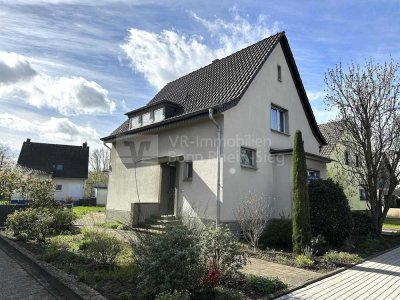 Troisdorf-Bergheim! Einfamilienhaus auf traumhaften Grundstück!
