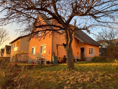 Charmantes Haus mit verträumtem Garten