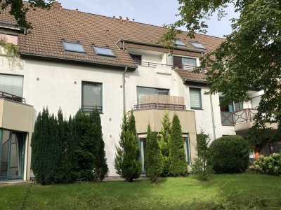 ETW mit kleinem Südbalkon im 1. OG + TG-Stellplatz in Essen-Bergerhausen