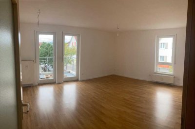 schöne, helle 3-Zi. Wohnung in Zentraler Lage zu vermieten