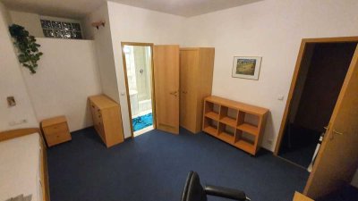 Schönes 1-Zimmer WG-Appartement mit eigenem Bad