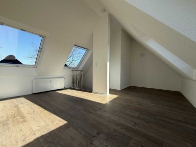 ++ GEMÜTLICHE MAISONETTEWOHNUNG MIT BALKON - EINBAUKÜCHE INKL.  ++