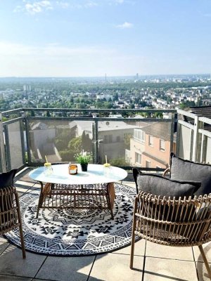 Sofort einzugsbereite 4-Zi-ETW mit zusätzl. Turmzimmer & spektakulärem Blick. Provisionsfrei!