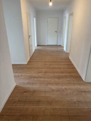 Frisch renovierte  5,5-Zimmer-Wohnung in Oberhausen