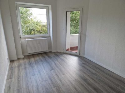 Renovierte 3-Zimmer-Wohnung mit kleinem Balkon