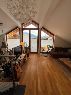 Möblierte, moderne 2-Zimmer Maisonette mit Balkon in Innsbruck, warm 1.400€