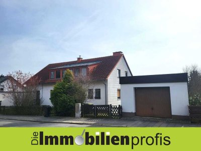 Hof-Krötenbruck: Zweifamilienhaus in Bestlage