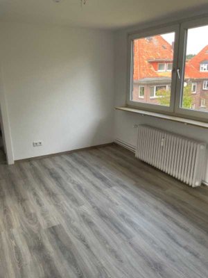 Für Kapitalanleger! Sanierte 4-Zimmer-Wohnung in zentraler Lage