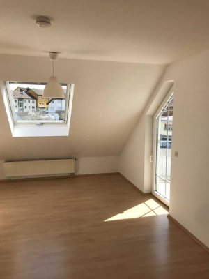 Freundliche 3-Zimmer-DG-Wohnung mit Balkon und EBK in Donaueschingen