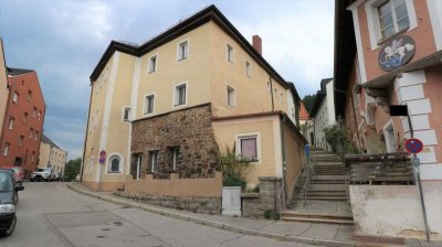 Vermietete Altbauwohnung in traumhafter Lage mit Blick aufs Oberhaus 
PA-Ilzstadt: 2 Zimmer-Wohnung