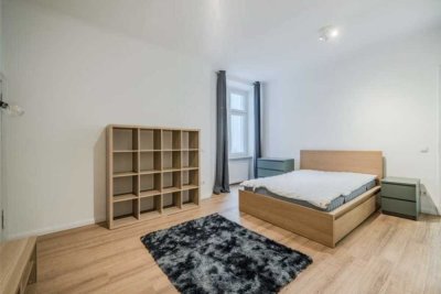 Möbliertes Studio mit Wohnküche in Prenzlauer Allee
