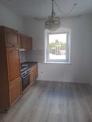 Günstige 1,5-Raum-Erdgeschosswohnung in Freihung
