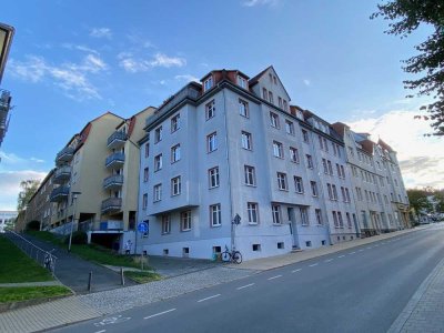 Hübsche 2-Raumwohnung nach Sanierung mit Tiefgaragenstellplatz*