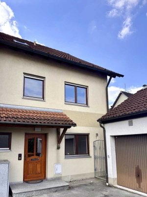 Erstbezug nach Sanierung: großes 6-Zimmer-Haus mit gehobener Innenausstattung zur Miete in Augsburg