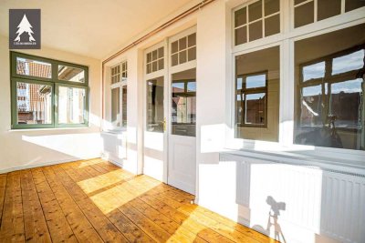 Kann man schöner Wohnen? Historische Wohnung mit Garten – Einzigartig!